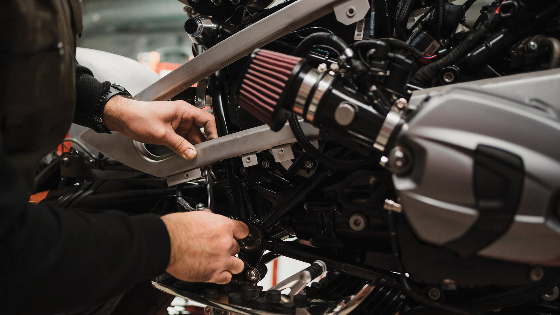 Officina UM Motorcycles a Torino