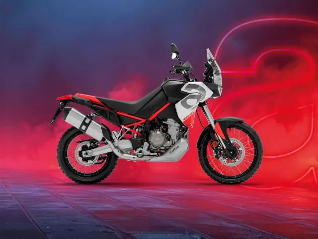 Aprilia Tuareg 660 è tua con 750€ di vantaggi e valige laterali Urban incluse!