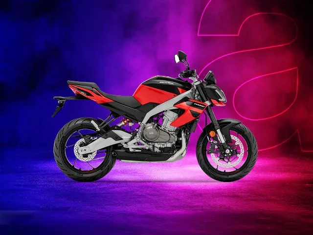 Aprilia Tuono 457 con 750€ di vantaggi